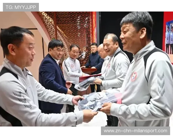 足球裁判协会与国际机构合作开展反歧视培训项目，中国足球协会裁判委员会组成
